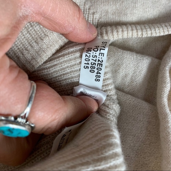 Vineyard Vines Tan Cashmere Turtleneck Sweater - Picture 10 of 10